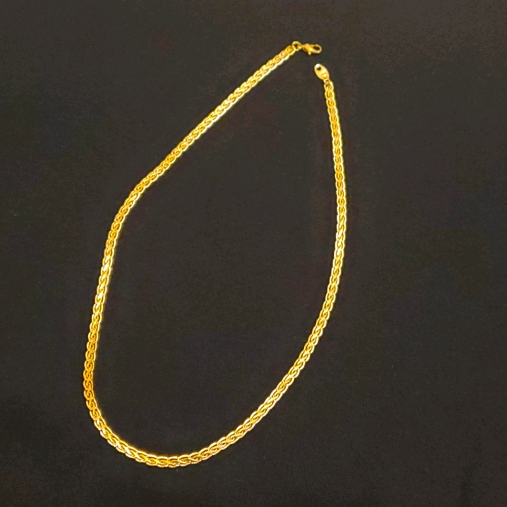 18" gold tone chain necklace